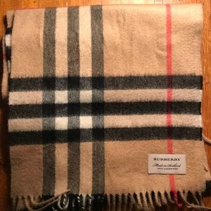 Burberry Heritage Check Cashmere Scarf